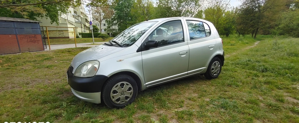 Toyota Yaris cena 4200 przebieg: 221000, rok produkcji 2003 z Wrocław małe 37